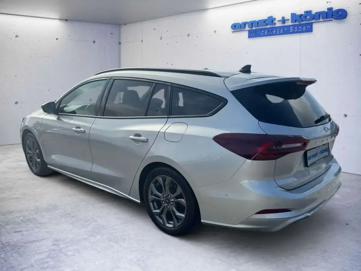Gebraucht Ford Focus ST-Line X 155 PS (114 kW) 2025 Moondust silber metallic Kombi