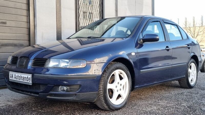 Schwarz Gebraucht 2000 Seat Toledo Limousine | 1.490 € - Bild 1/4