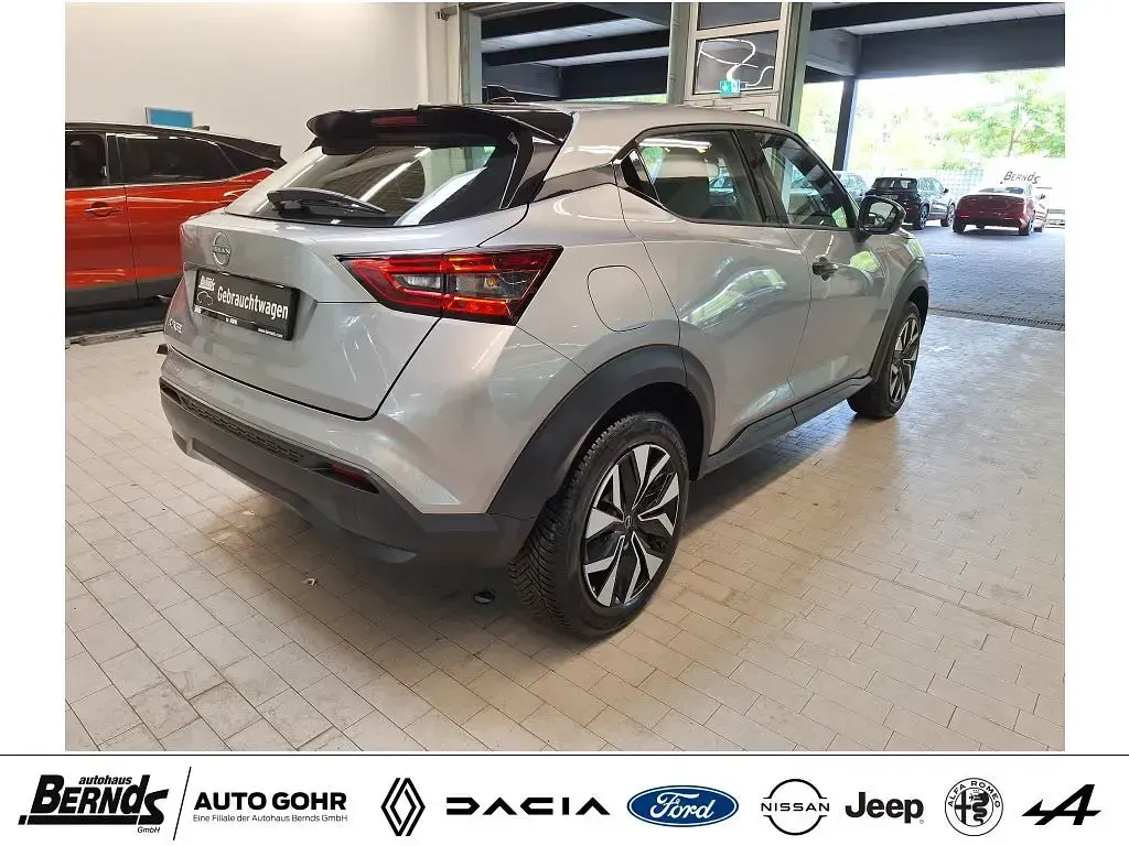 Second-hand Nissan Juke Acenta 114 CP (83 kW) 2024 Argintiu SUV