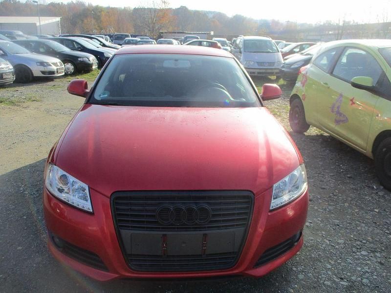 Rot Gebraucht 2009 Audi A3 Ambiente Limousine | 3.800 € (Guter Preis) - Bild 1/4