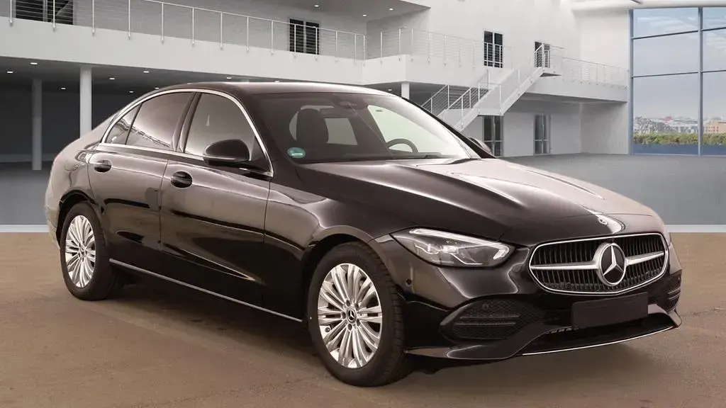 Gebraucht Mercedes C180 Avantgarde 170 PS (125 kW) 2025 Schwarz Limousine