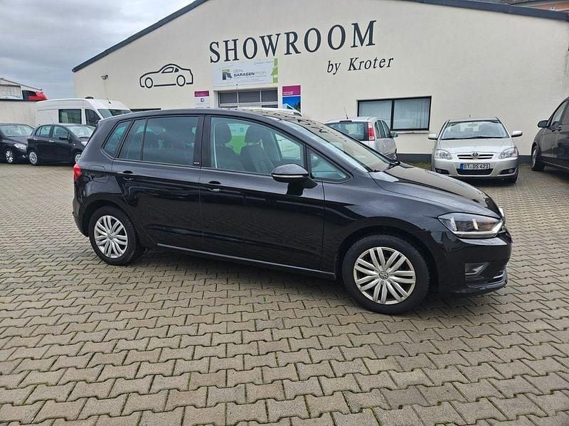 Schwarz Gebraucht 2016 VW Golf Sportsvan Allstar Van / Kleinbus | 6.990 € (Fairer Preis) - Bild 1/4