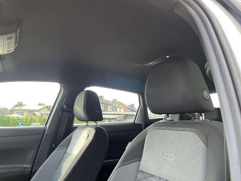 Gebraucht VW Taigo R-line 110 PS (80 kW) 2022 Reflexsilber metallic SUV