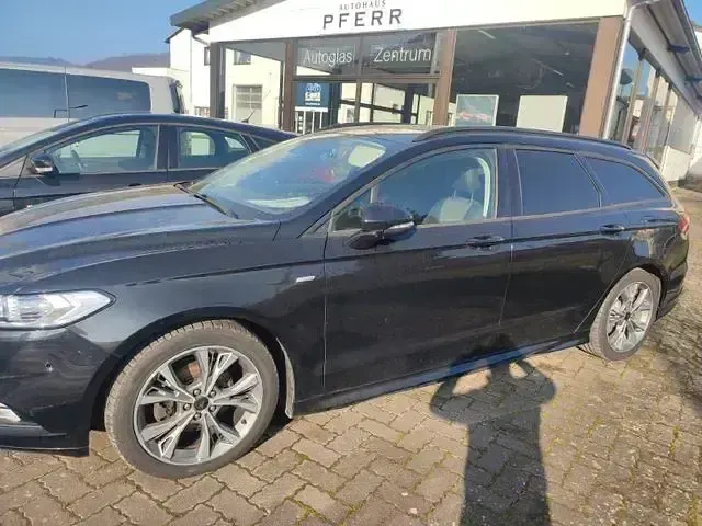 Gebraucht Ford Mondeo ST-Line 150 PS (110 kW) 2017 Schwarz Limousine
