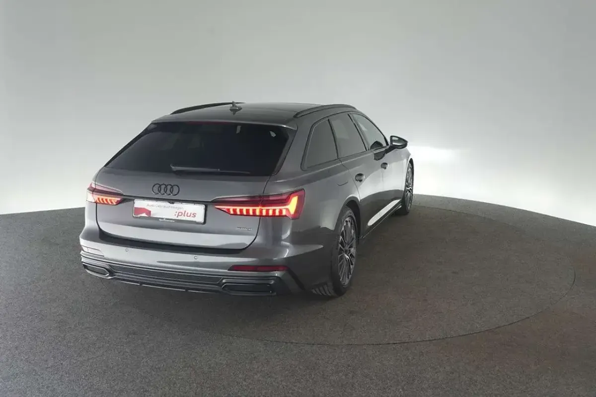 Gebraucht Audi A6 S-Line 367 PS (269 kW) 2022 Grau Kombi