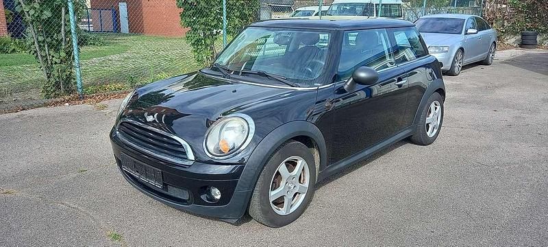 Gebraucht Mini ONE 95 PS (69 kW) 2010 Midnight black metallic Kleinwagen