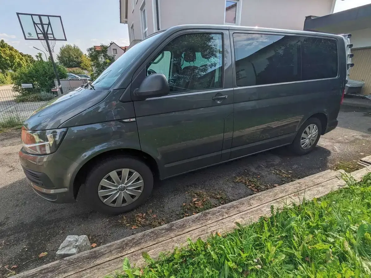 Usata VW T6 Trendline 102 CV (75 kW) 2016 Grigio Furgone