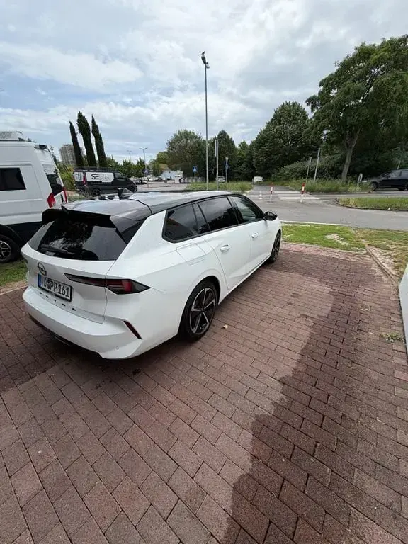 Gebraucht Opel Astra 131 PS (96 kW) 2025 Weiß Kleinwagen