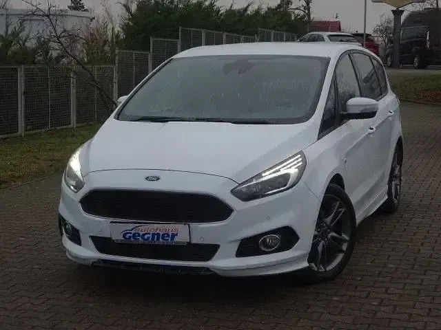 Używany Ford S-MAX ST-Line 160 KM (117 kW) 2018 Biały Minivan