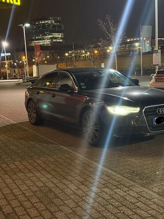 Schwarz Gebraucht 2012 Audi A6 Ambiente Limousine | 8.800 € (Guter Preis) - Bild 1/3