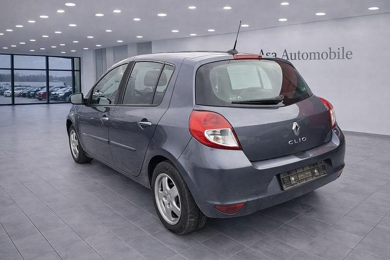 Gebraucht Renault Clio II 86 PS (63 kW) 2011 Schwarz Limousine
