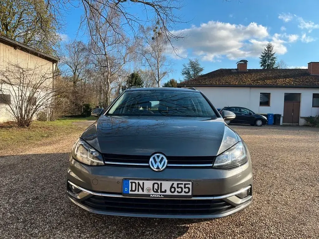 Gebraucht VW Golf VII Trendline 116 PS (85 kW) 2018 Grau Kombi