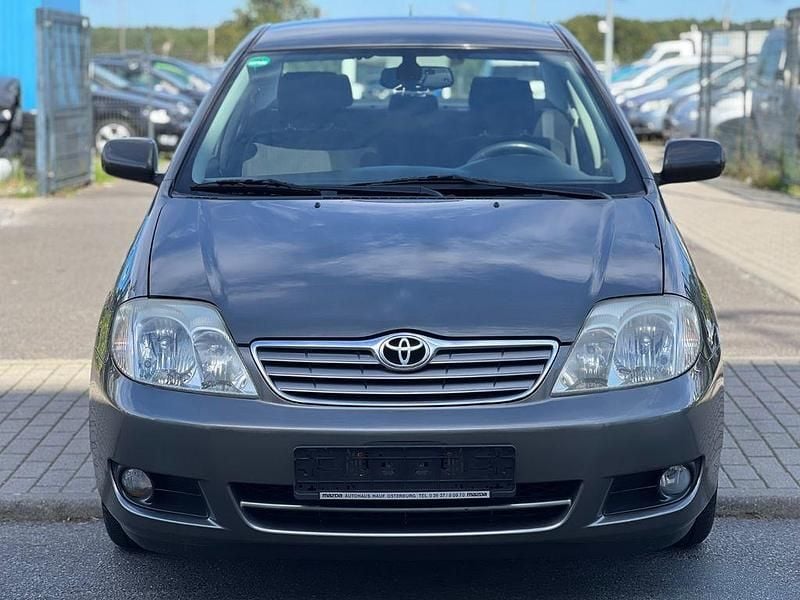 Grau Gebraucht 2005 Toyota Corolla Limousine | 6.790 € (Teuer) - Bild 1/4