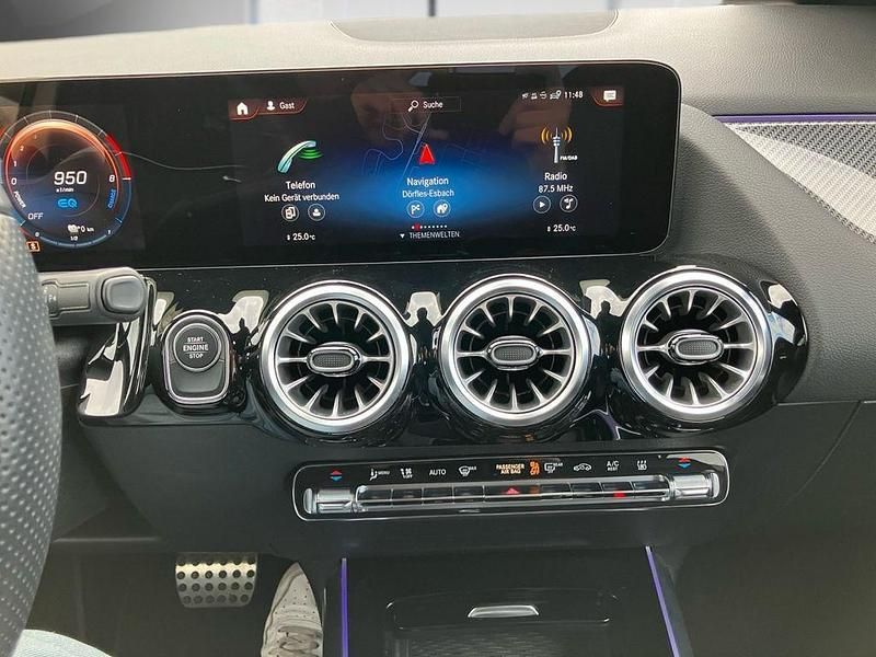 Gebraucht Mercedes GLA250 AMG 218 PS (160 kW) 2022 Weiß SUV