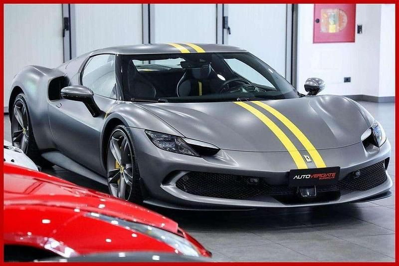 Second-hand Ferrari 296 880 CP (647 kW) 2023 Gri