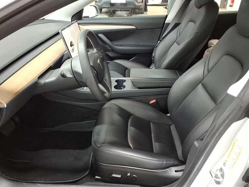 Gebraucht Tesla Model 3 Standard Range Plus 208 kW (283 PS) 2021 Pearl white multicoat Limousine