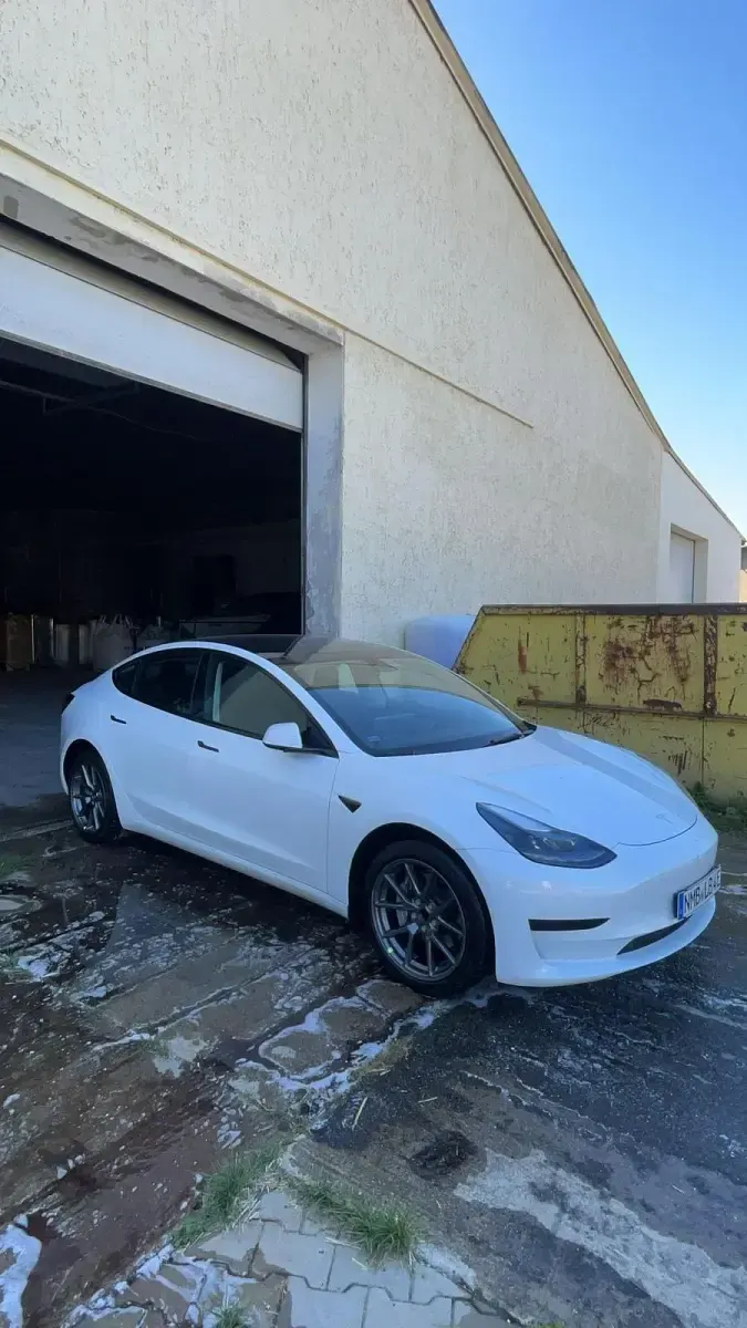 Occasion Tesla Model 3 Standard Range Plus 208 kW (283 PK) 2022 Wit Sedan