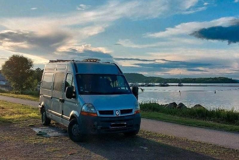 Second-hand Renault Master 114 CP (83 kW) 2006 Argintiu Monovolum