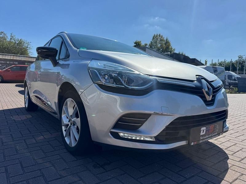 Grau Gebraucht 2018 Renault Clio GrandTour LIMITED Kombi | 6.700 € (Fairer Preis) - Bild 1/4