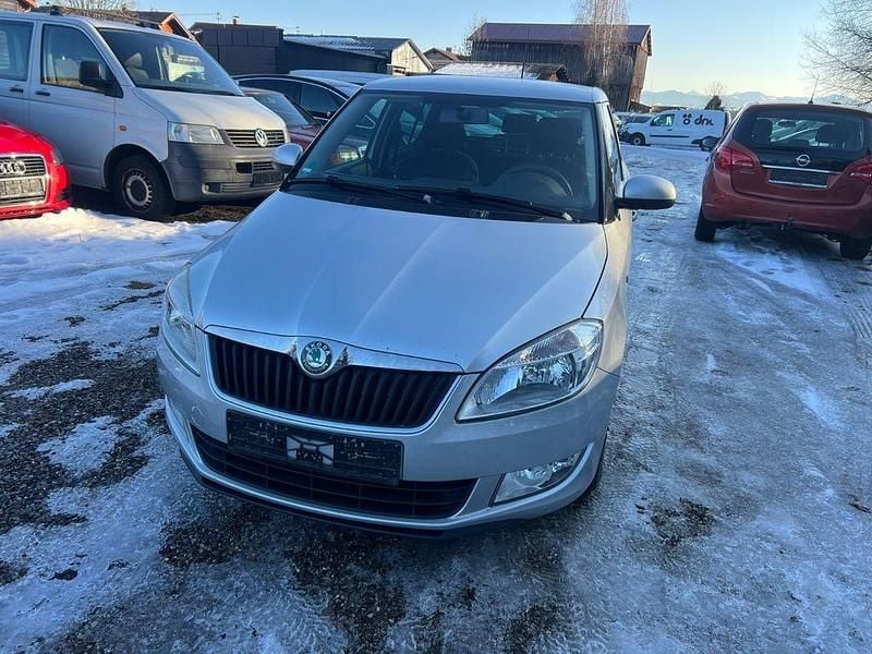 Gebraucht Skoda Fabia Ambiente 86 PS (63 kW) 2010 Silber Limousine