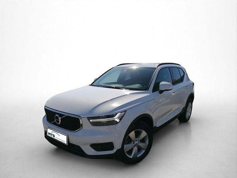 Gebraucht Volvo XC40 Momentum 129 PS (94 kW) 2021 Weiß SUV
