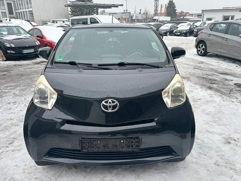 Gebraucht Toyota iQ 68 PS (50 kW) 2010 Schwarz Kleinwagen