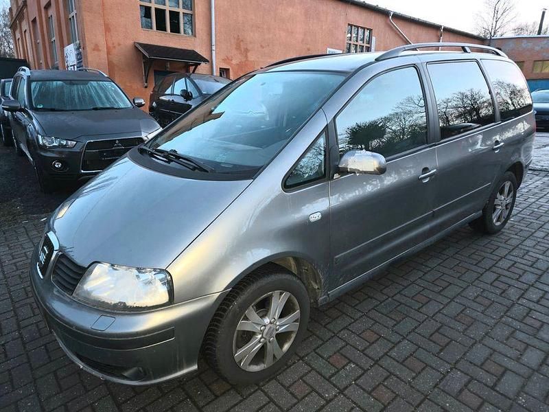 Gebraucht Seat Alhambra Vigo 150 PS (110 kW) 2009 Grau Van / Kleinbus