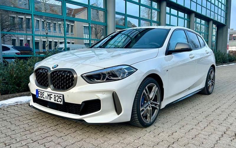 Gebraucht BMW M135 Performance 306 PS (225 kW) 2023 Weiß Kleinwagen