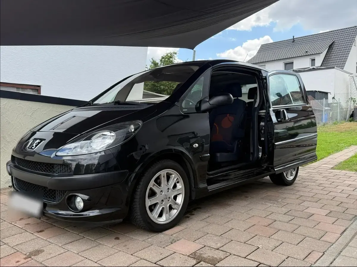 Gebraucht Peugeot 1007 109 PS (80 kW) 2006 Schwarz Van / Kleinbus
