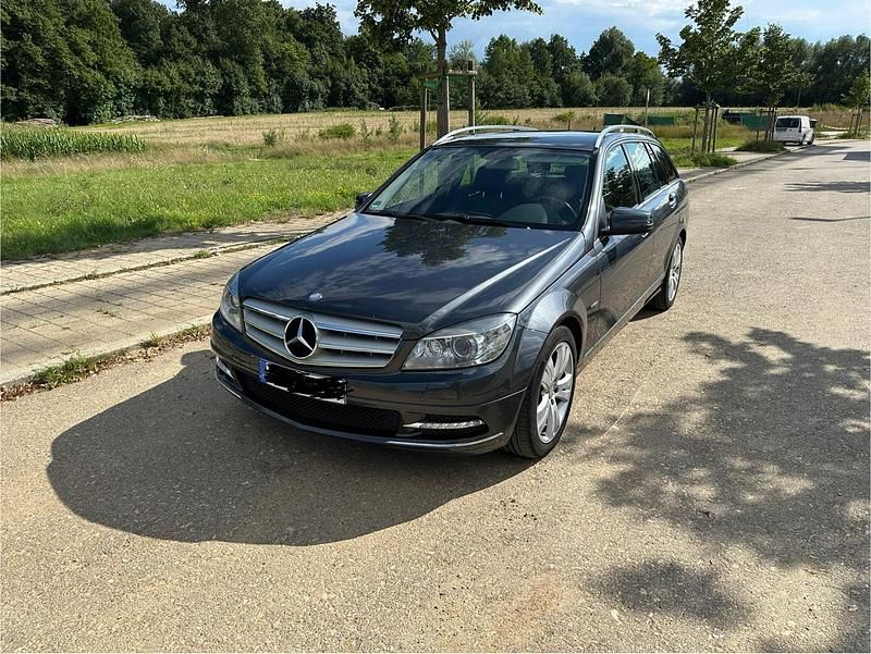Grau Gebraucht 2011 Mercedes C220 Kombi | 8.800 € (Fairer Preis) - Bild 1/4