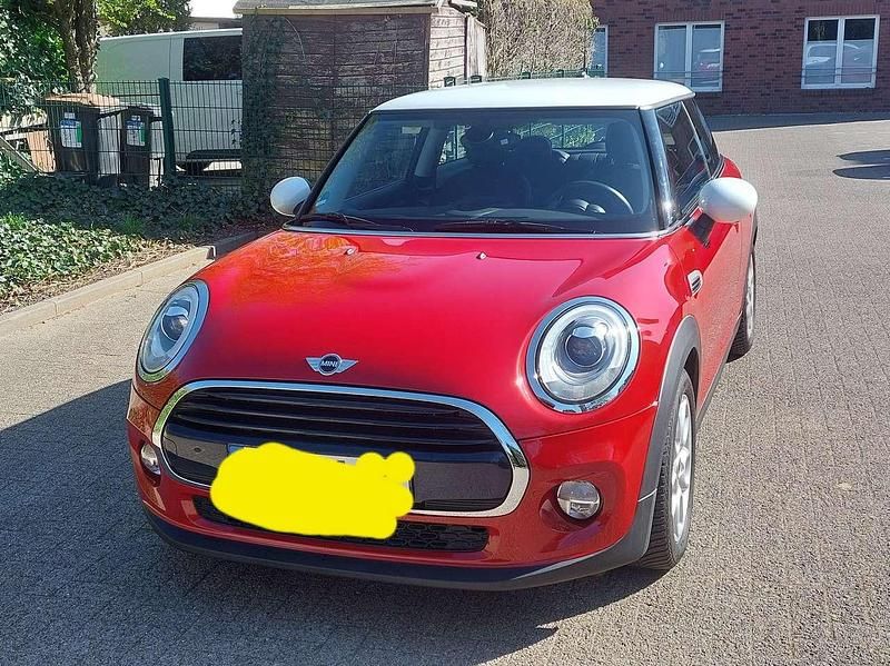 Gebraucht Mini Cooper Seven 136 PS (100 kW) 2017 Rot Kleinwagen
