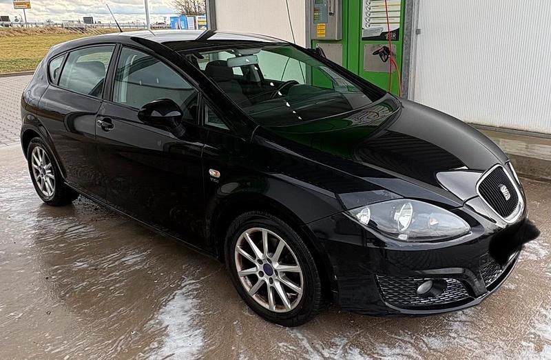 Gebraucht Seat Leon 125 PS (91 kW) 2010 Schwarz Kleinwagen