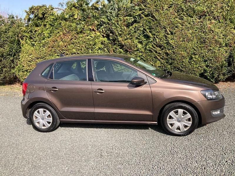 Gebraucht VW Polo 75 PS (55 kW) 2012 Braun Kleinwagen