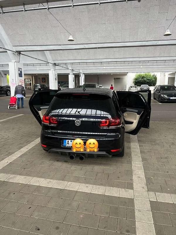 Schwarz Gebraucht 2010 VW Golf VI Kombi | 7.999 € (Etwas zu teuer) - Bild 1/4