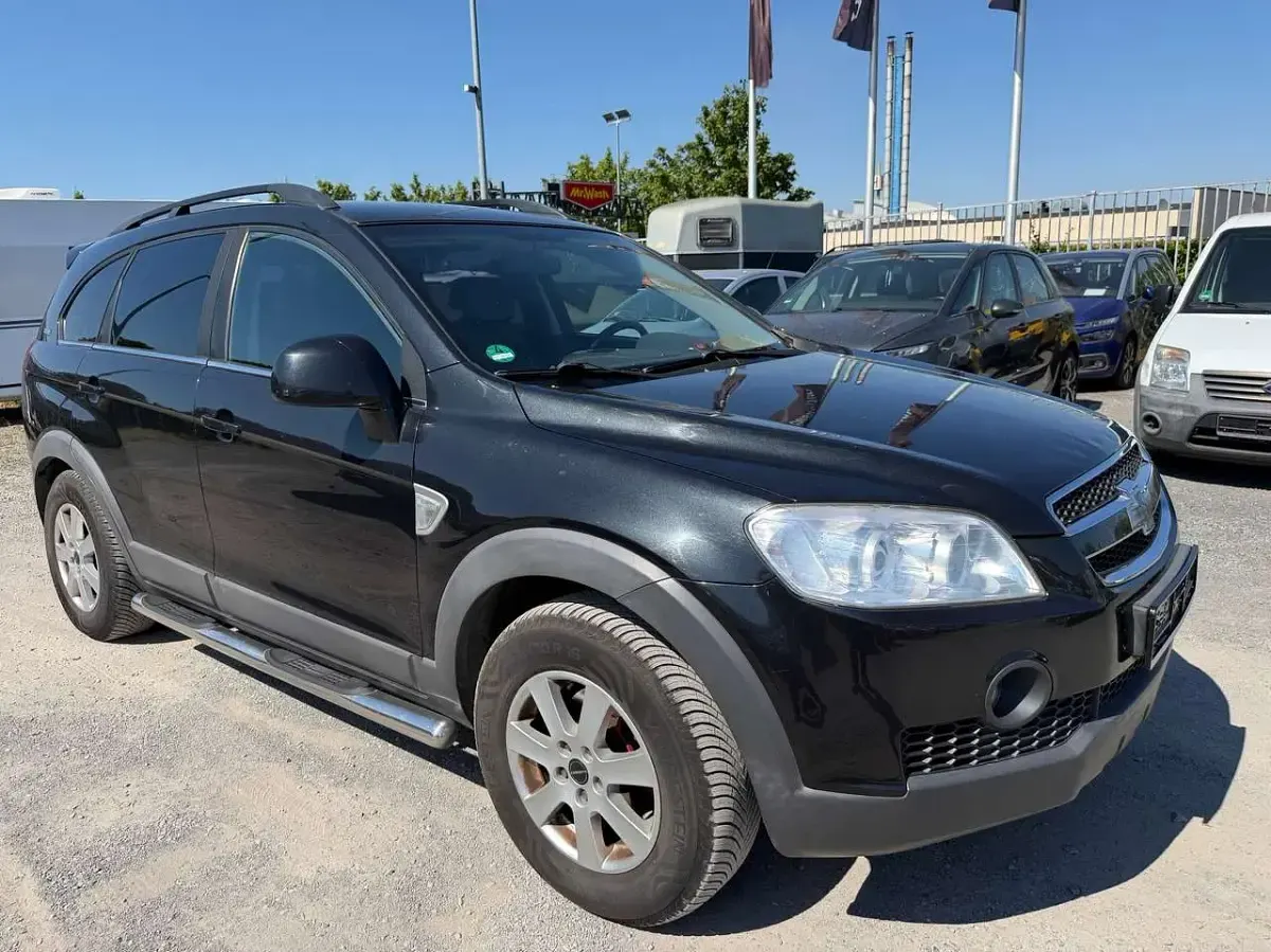 Gebraucht Chevrolet Captiva LS 136 PS (100 kW) 2009 Karbonschw graphitschw midnigh SUV