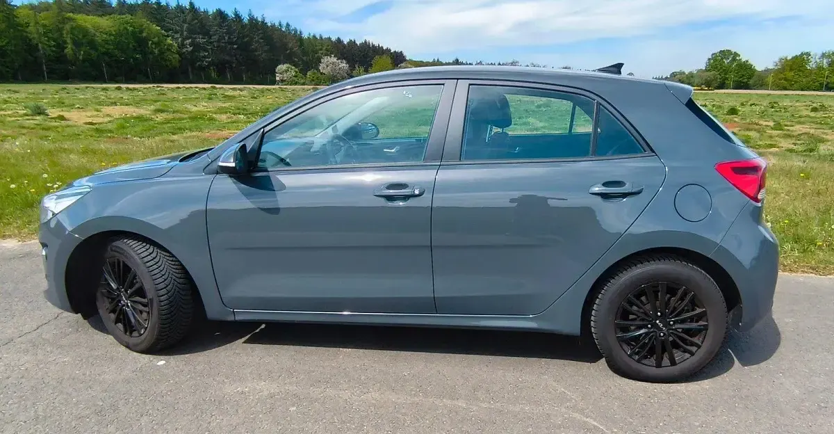 Gebraucht Kia Rio Vision 101 PS (74 kW) 2022 Schwarz Kleinwagen