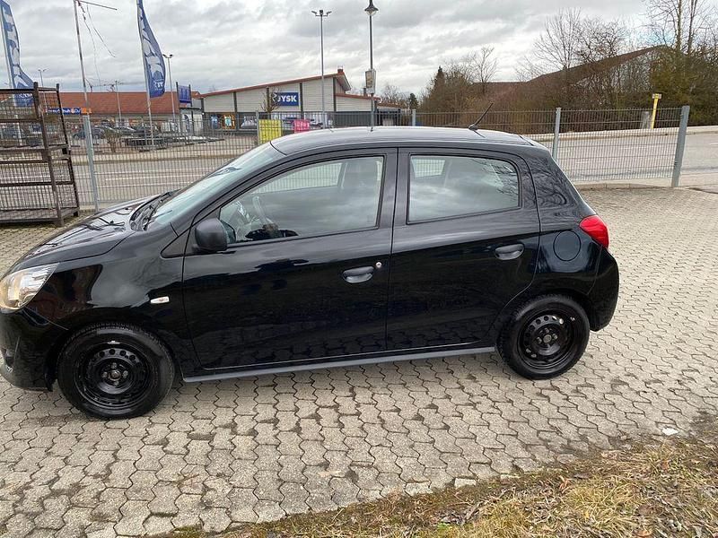 Gebraucht Mitsubishi Space Star Classic Collection 71 PS (52 kW) 2014 Schwarz Van / Kleinbus