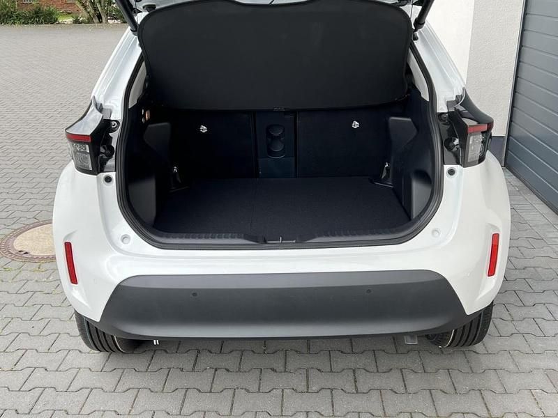 Neu Toyota Yaris Cross Elegant 131 PS (96 kW) 2025 SUV