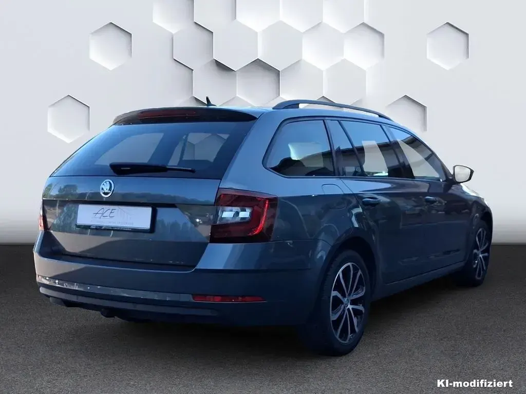 Gebraucht Skoda Octavia Soleil 150 PS (110 kW) 2019 Grau Kombi