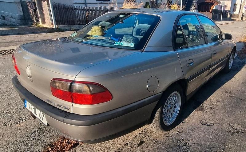 Gebraucht Opel Omega 136 PS (100 kW) 1996 Gelb Limousine