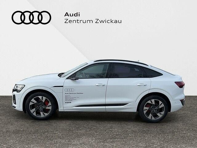 Second-hand Audi Q8 e-tron S-Line 300 kW (408 CP) 2023 Alb SUV