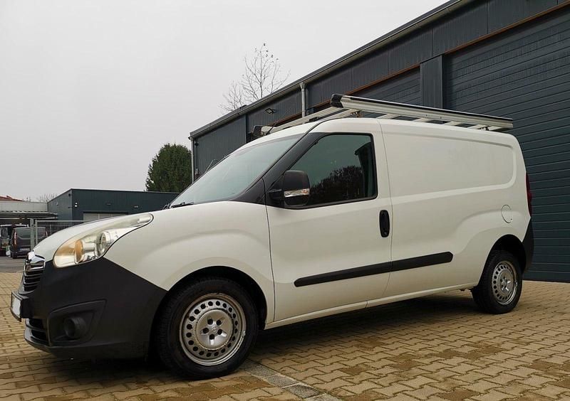Weiß Gebraucht 2015 Opel Combo Van / Kleinbus | 5.299 € (Fairer Preis) - Bild 1/4