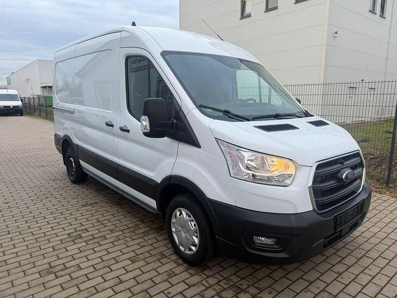 Gebraucht Ford Transit 105 PS (77 kW) 2021 Weiß Limousine