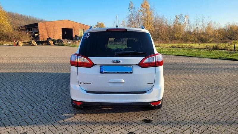 Gebraucht Ford Grand C-Max Titanium 150 PS (110 kW) 2017 Weiß Van / Kleinbus