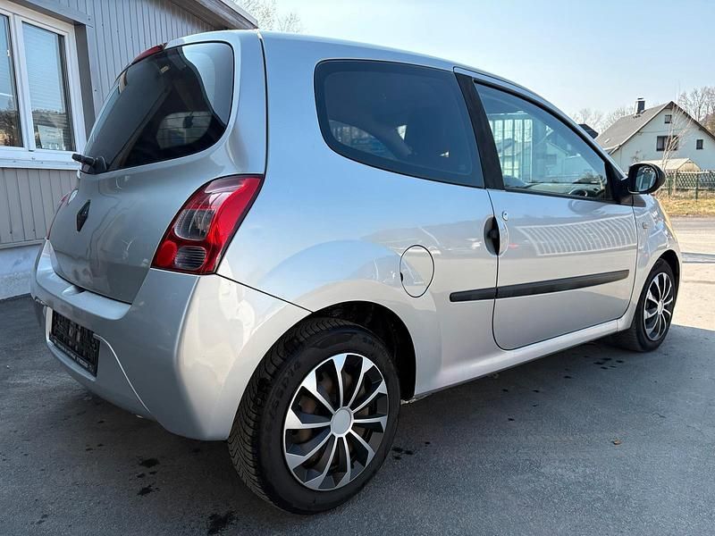 Gebraucht Renault Twingo 76 PS (55 kW) 2007 Silber Kleinwagen