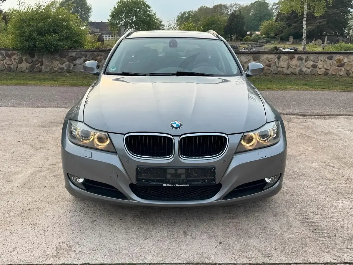 Usata BMW 320 170 CV (125 kW) 2010 Grigio Station wagon