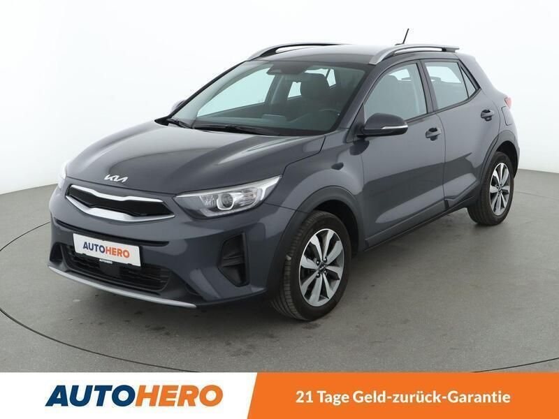Grau Gebraucht 2022 Kia Stonic Vision SUV | 15.280 € (Fairer Preis) - Bild 1/3