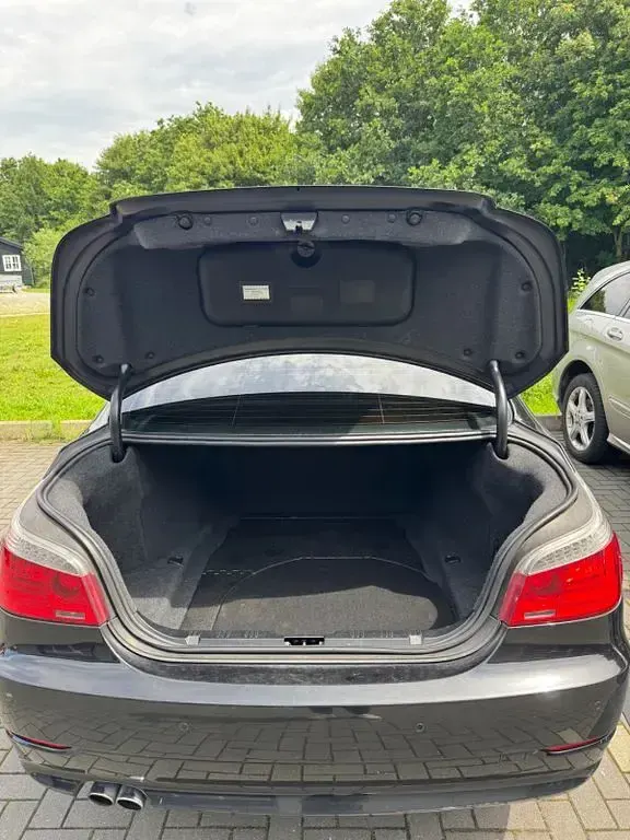 Gebraucht BMW 525 197 PS (144 kW) 2007 Blau Limousine