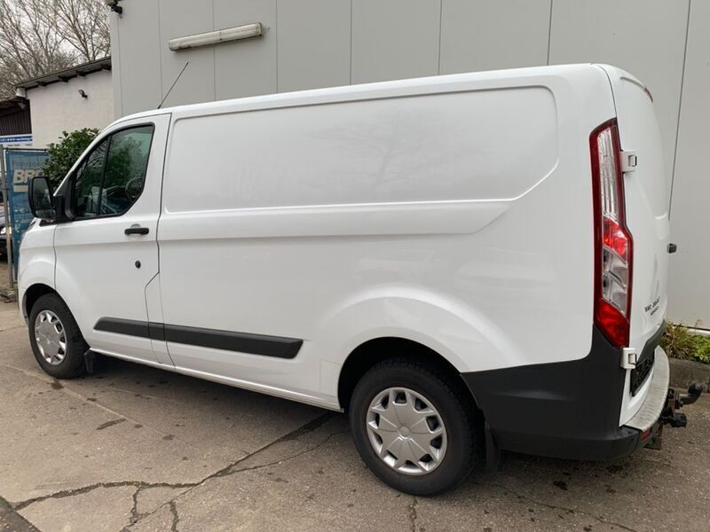 Gebraucht Ford Transit Custom Trend 131 PS (96 kW) 2018 Weiß Van / Kleinbus