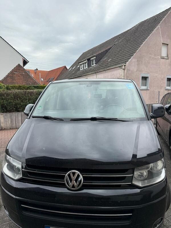 Schwarz Gebraucht 2013 VW T5 Highline Van | 23.950 € - Bild 1/4